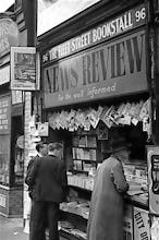 Newspaper vendor in Fleet Street, London 1950