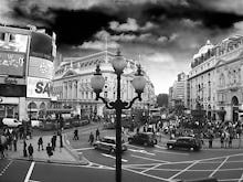 Piccadilly Circus - Lamppost