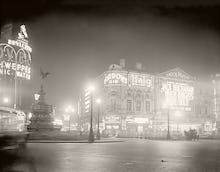 Piccadilly Circus, 1920s