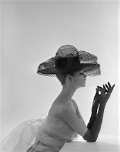 Jean Shrimpton in Madame Paulette hat