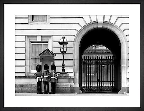 Guard change, Buckingham Palace by Niki Gorick
