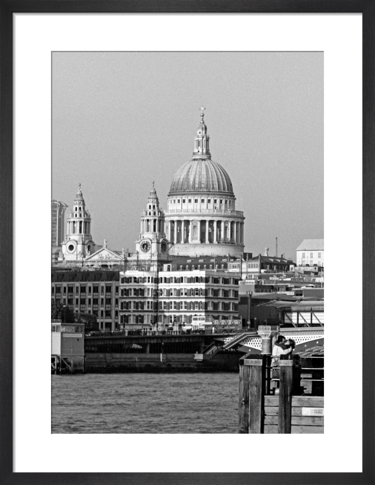 City romance, St. Paul's Cathedral