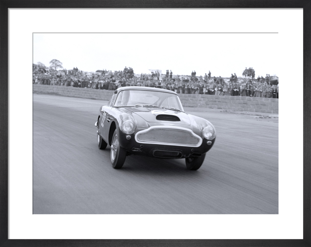 Aston Martin DB6 powerdrift, Silverstone