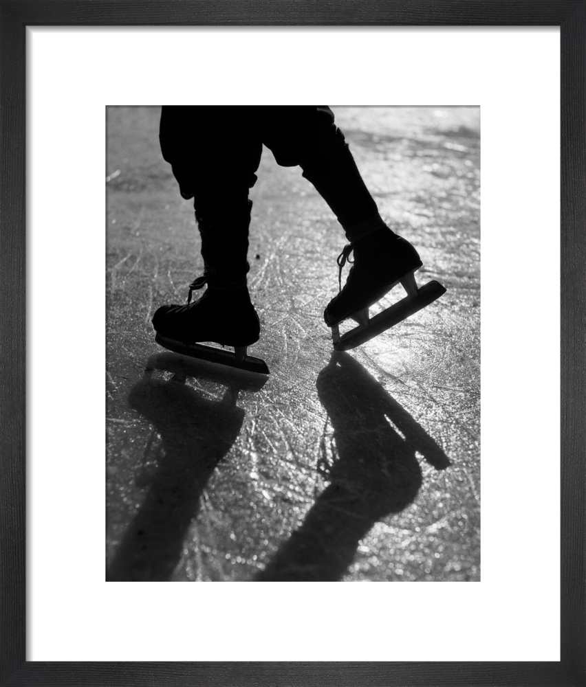 1930s Ice Skating Silhouette