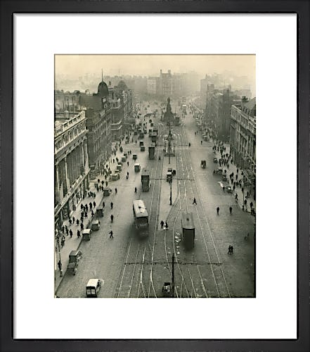 Nelson Pillar in Dublin, 1931 by Mirrorpix